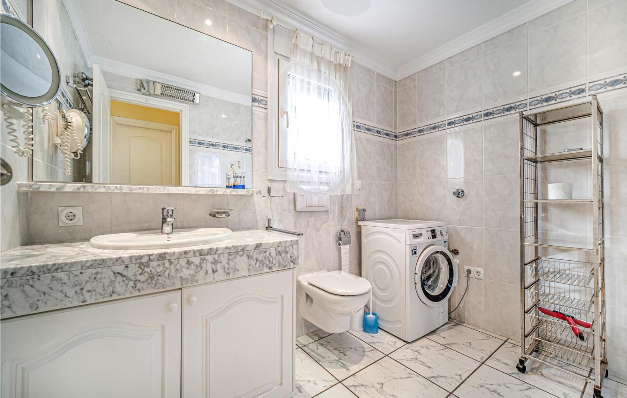 Beautiful Home In Oliva With Kitchen Luaran gambar