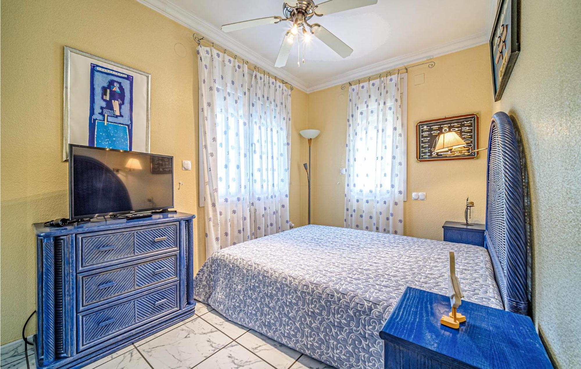 Beautiful Home In Oliva With Kitchen Luaran gambar